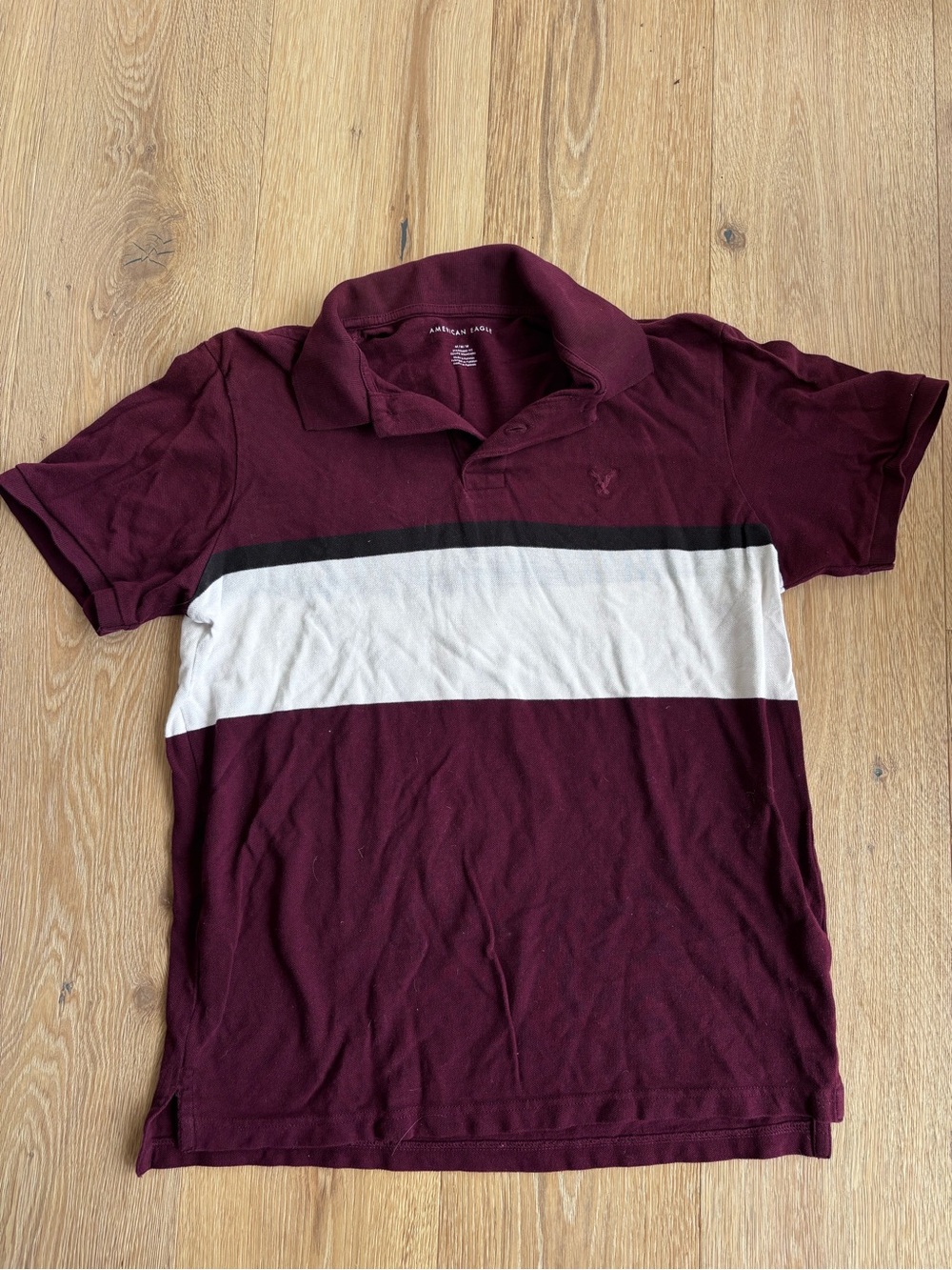 American Eagle Red Collar T-Shirt